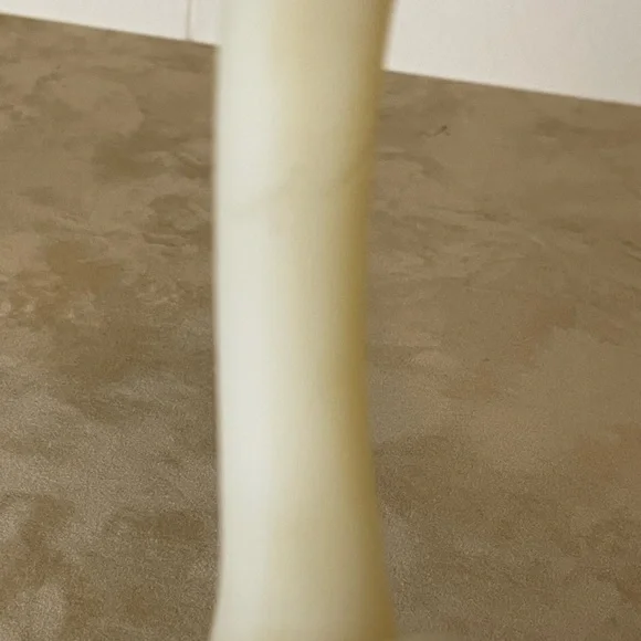 Fenton Satin Custard Glass Ruffled Glass Basket - Hand Painted & Signed - Picture 12 of 13